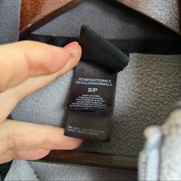 The North Face βοΈ Fleece Full Zip-Up Jacket Top Winter Sweater Hiking Size Small - Picture 6 of 9